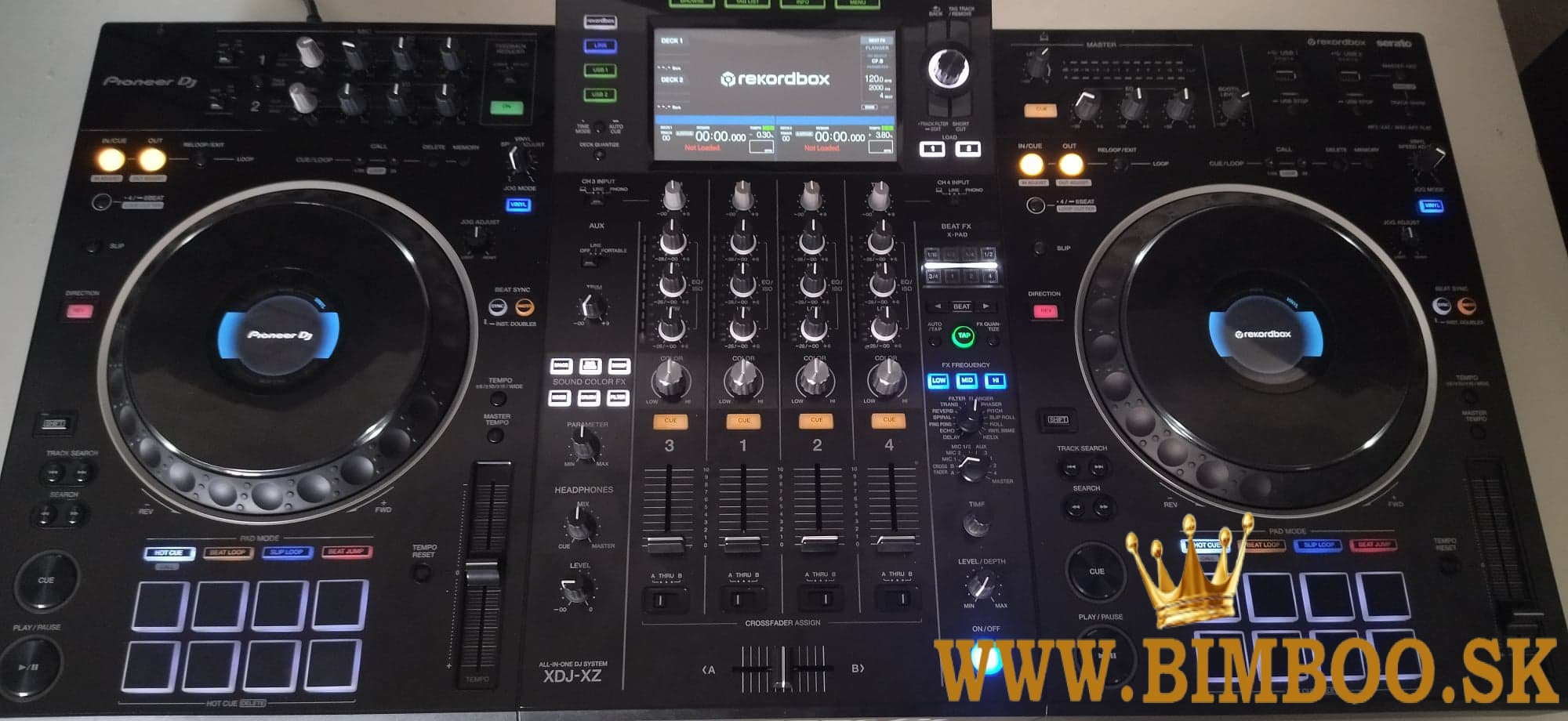 Pioneer CDJ-3000, Pioneer CDJ 2000NXS2, Pioneer DJM 900NXS2, Pioneer DJM-V10, Pioneer DJM-S11 Mixer