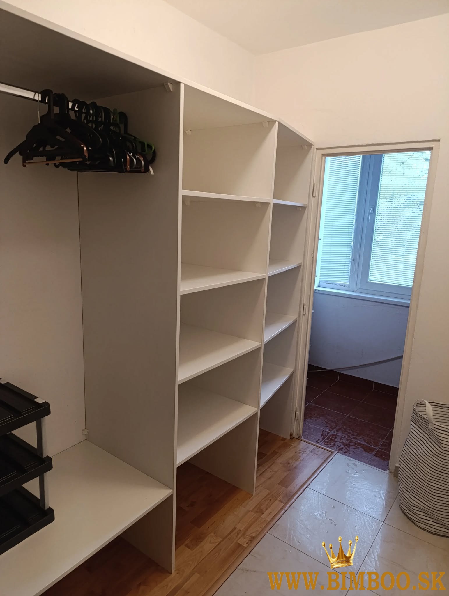 Ponúkame na prenájom pekný 3- izbový byt vo výbornej tichej