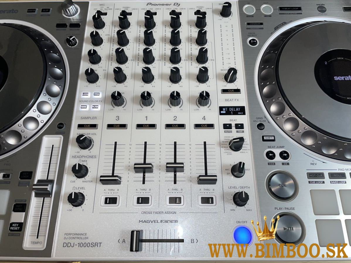 Pioneer CDJ-3000, Pioneer CDJ 2000NXS2, Pioneer DJM 900NXS2, Pioneer DJM-V10, Pioneer DJM-S11 Mixer