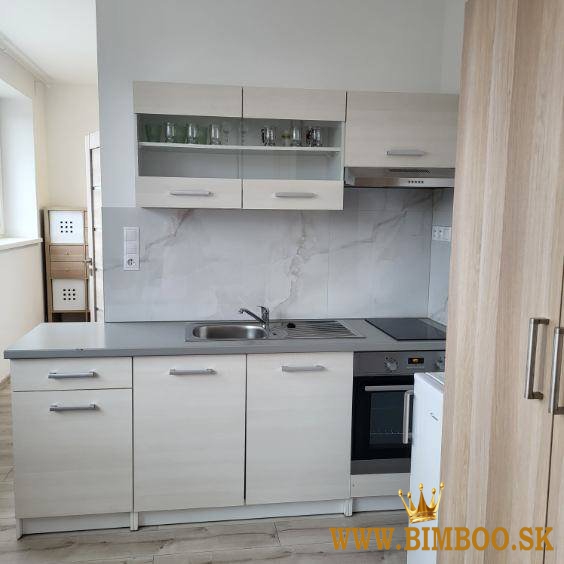  Prenájom kompletne zariadenej garzónky – Majerská ulica, 