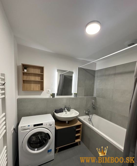 Exkluzívne Vám ponúkame na predaj pozemok na výstavbu rodinného domu s výmerou 684 m² v obci Hviezdo