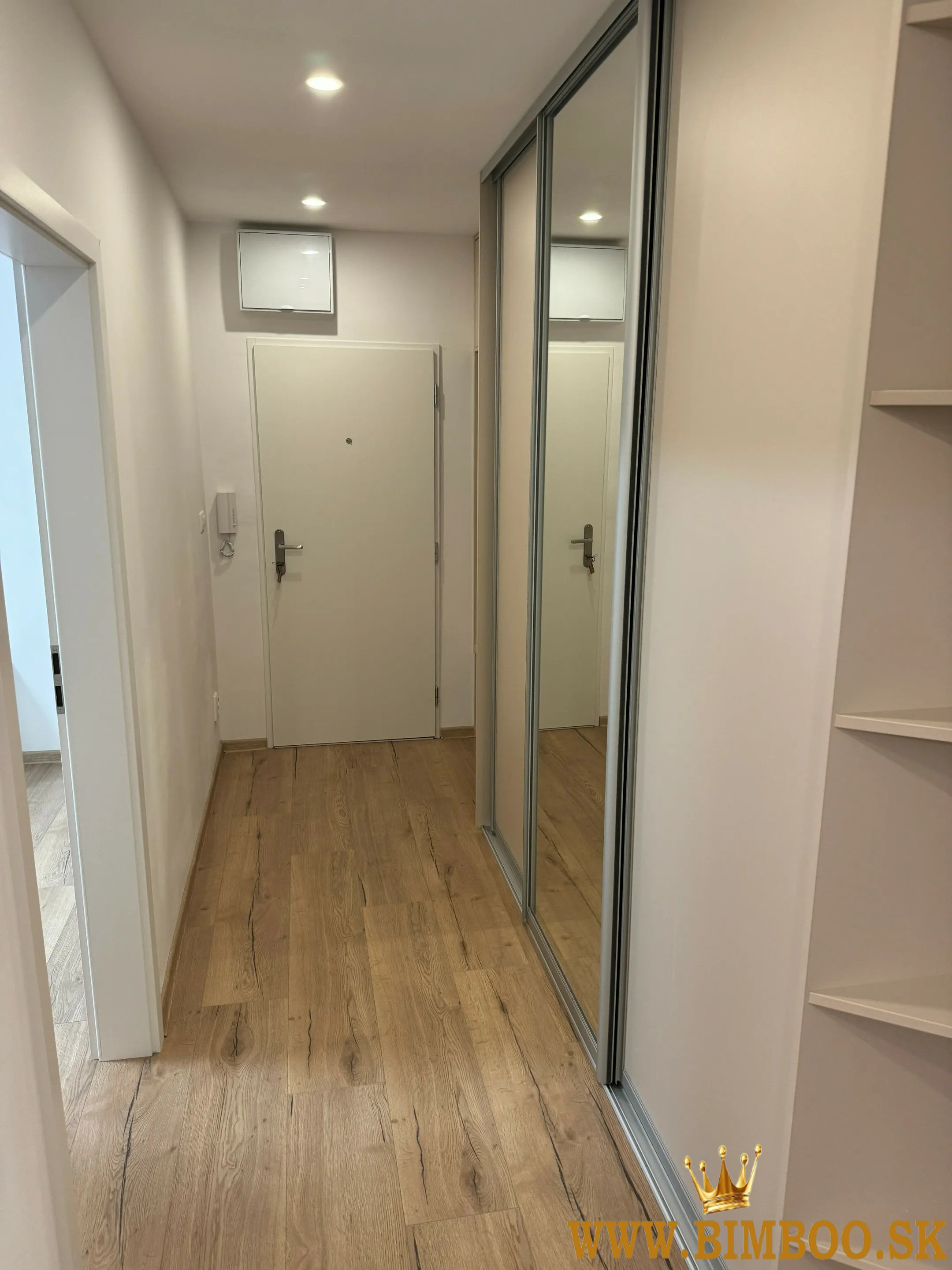 Prenájom 3-izbového bytu – Radarová, Bratislava 