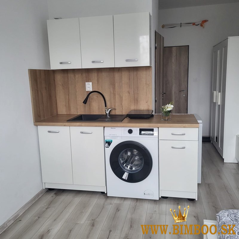 Ponúkame na prenájom príjemnú garsónku v mestskej časti Bratislav