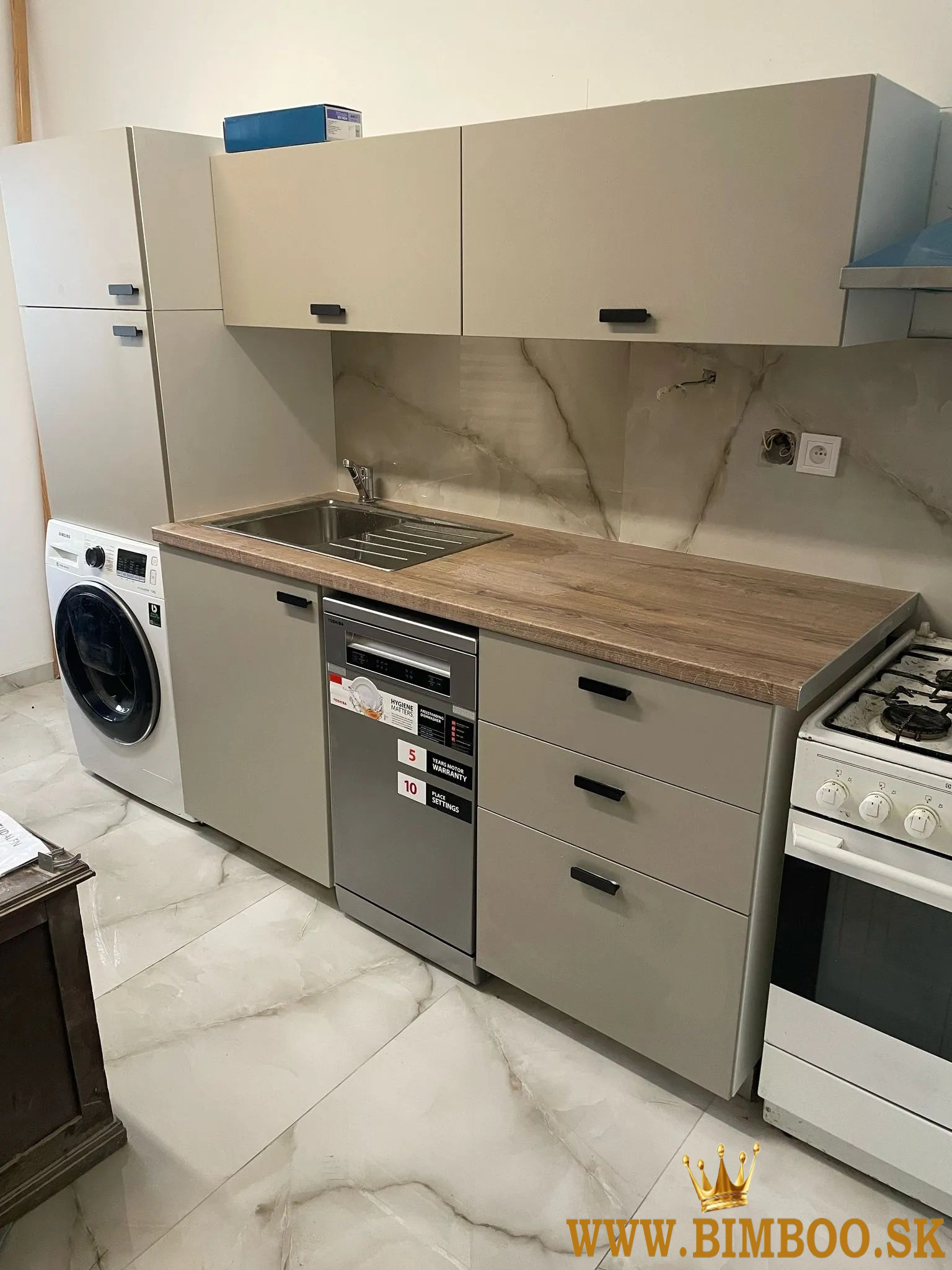 Prenájom: 3-izbový byt – Ľudovíta Fullu, Karlova Ves 