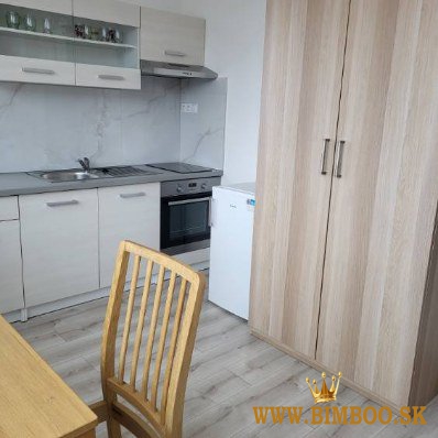  Prenájom kompletne zariadenej garzónky – Majerská ulica, 