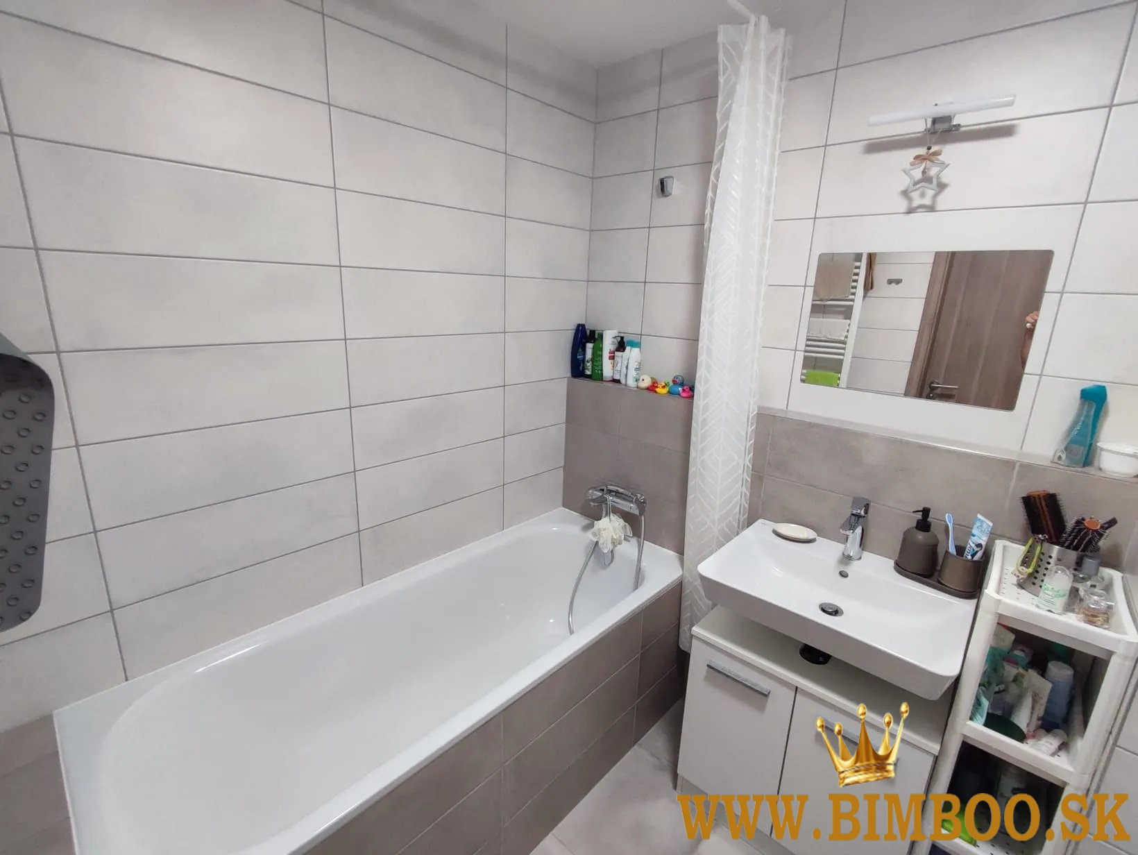 Svetlý 2-izbový byt s výhľadom | Novostavba | Balkón | Klimatizácia |