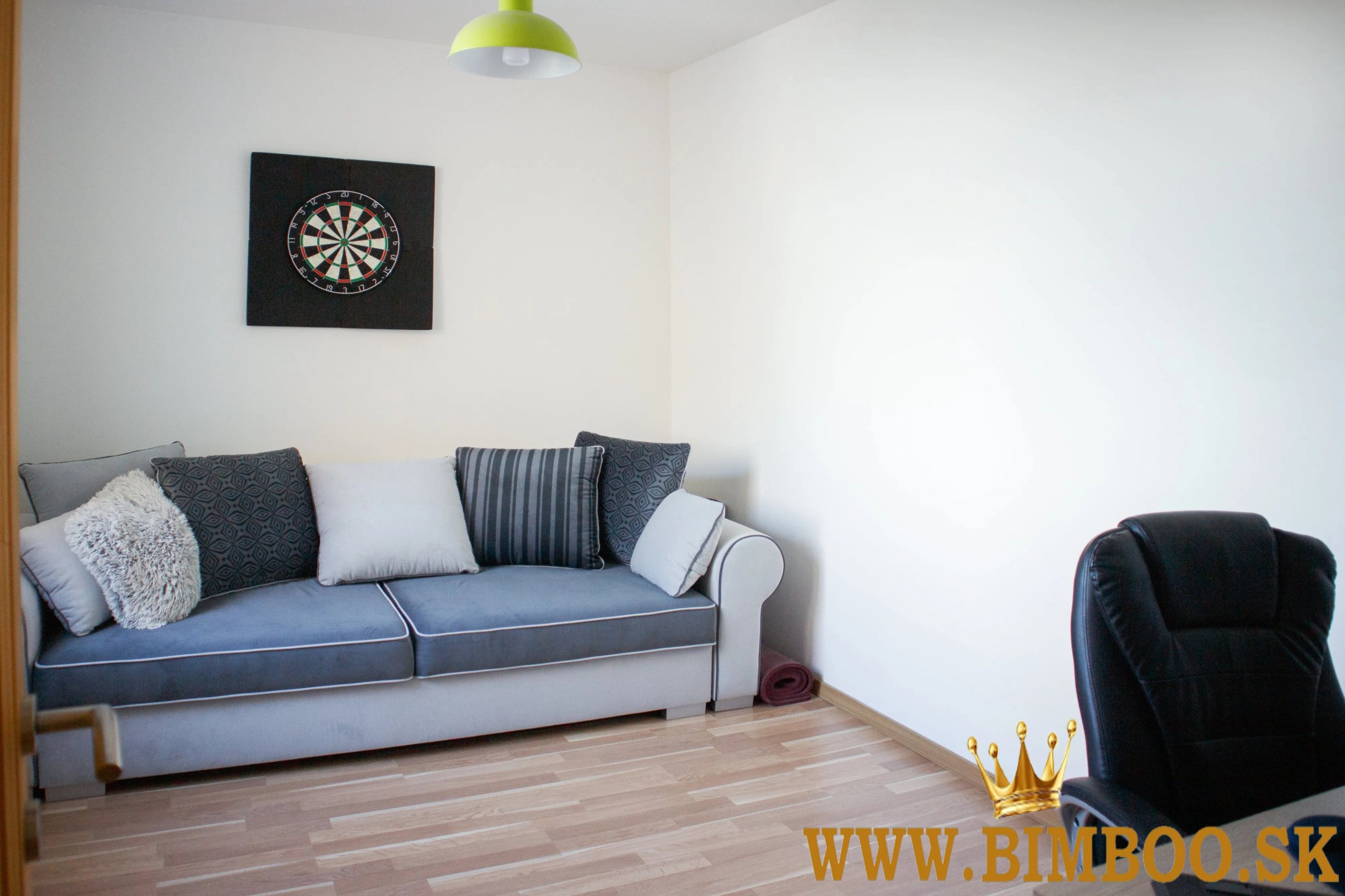 Prenájom: 3-izbový byt – Belinského