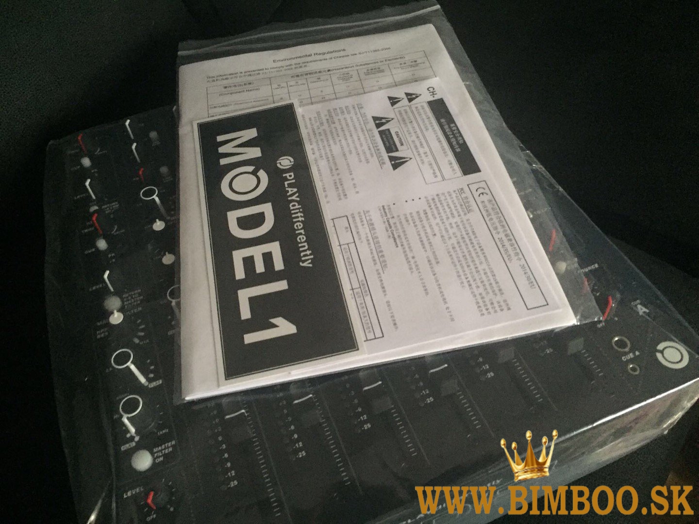 PLAYdifferently MODEL 1, Allen & Heath XONE 96 DJ mixážní pult, Denon DJ X1800 Prime Mixer, Denon Dj