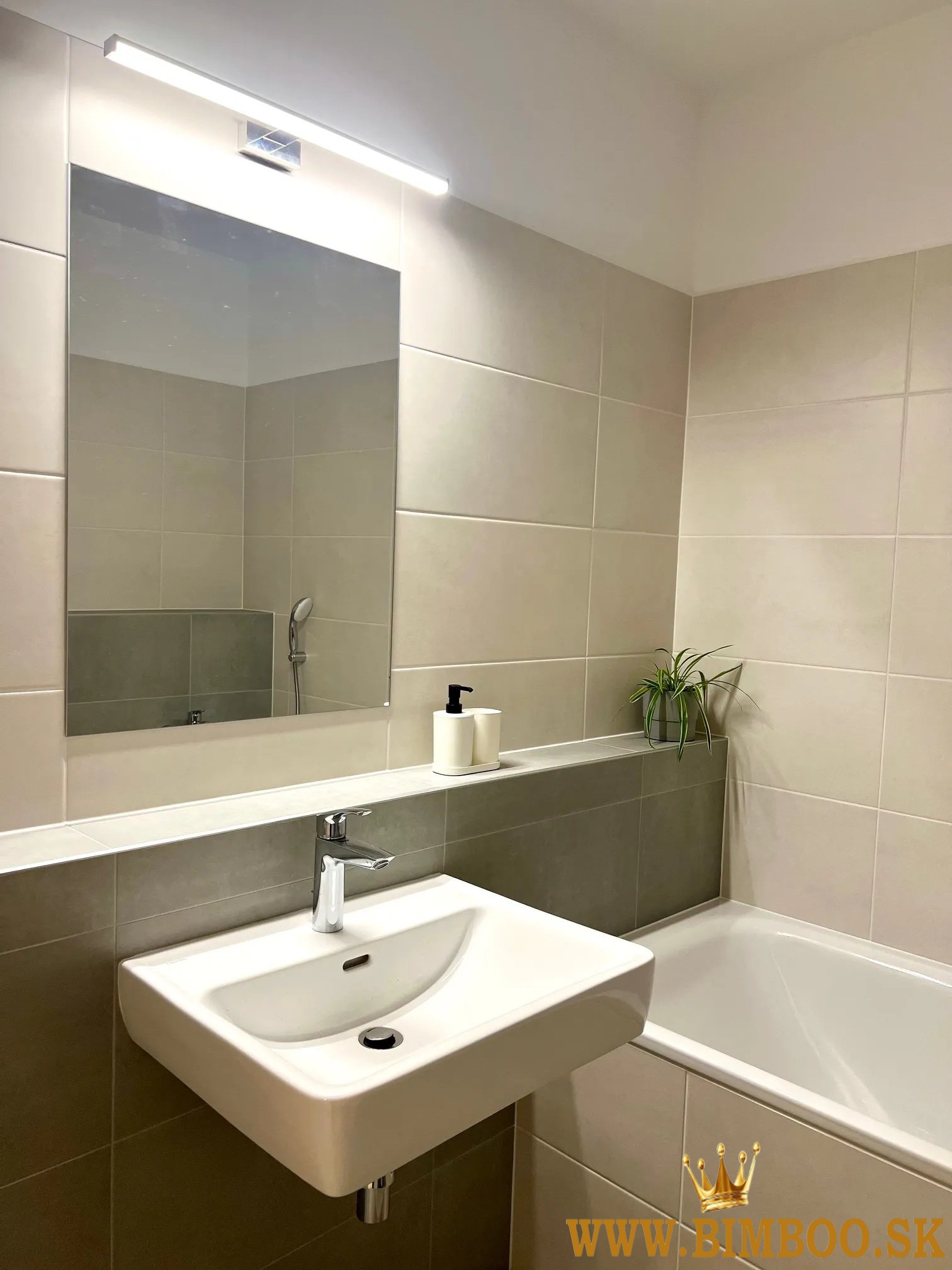 Prenájom: 2-izbový byt – NUPPU, Ružinov, Hraničná ulica  