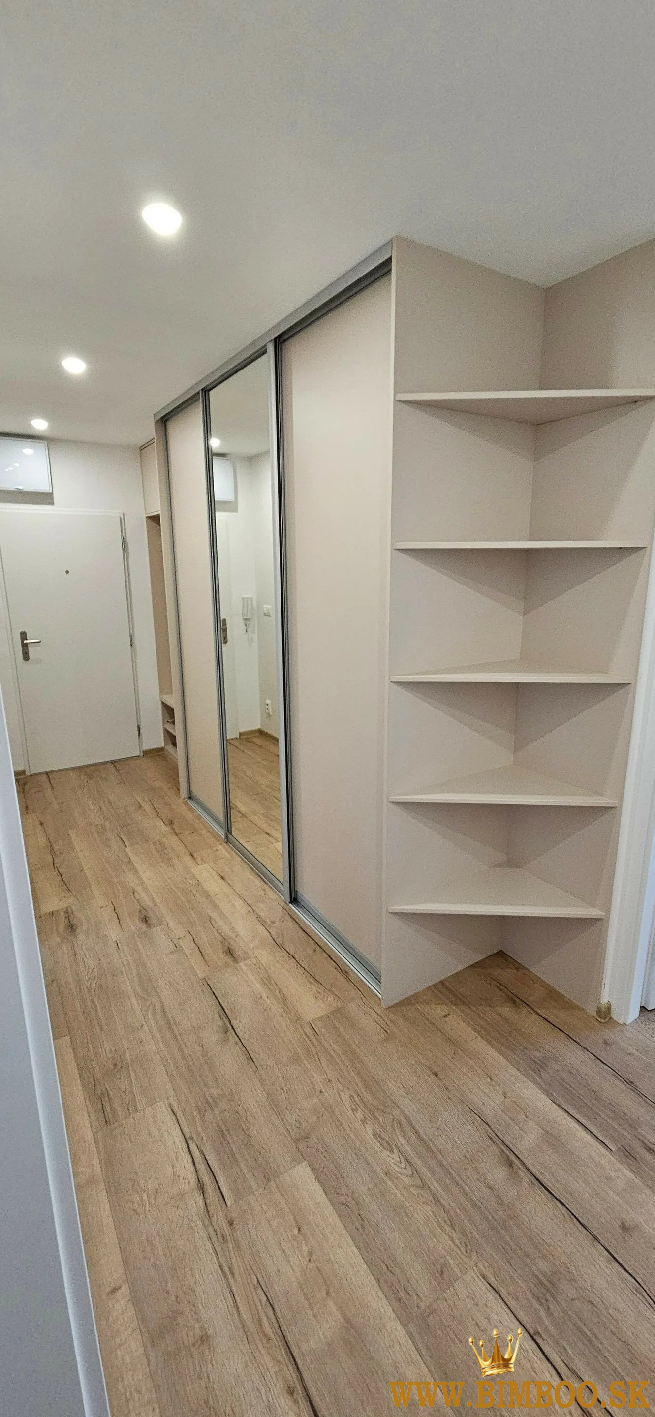 Prenájom 3-izbového bytu – Radarová, Bratislava 