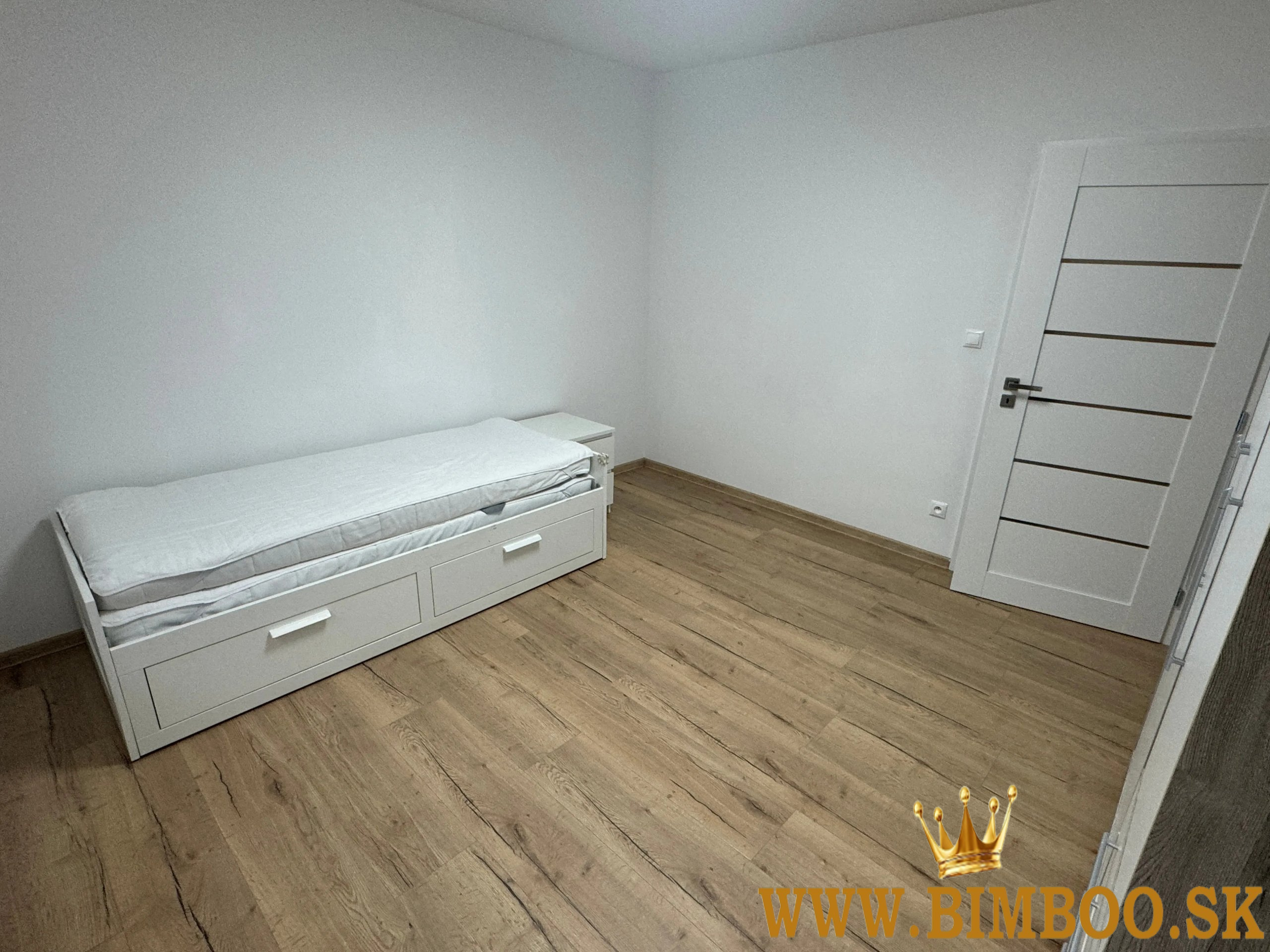 Prenájom 3-izbového bytu – Radarová, Bratislava 