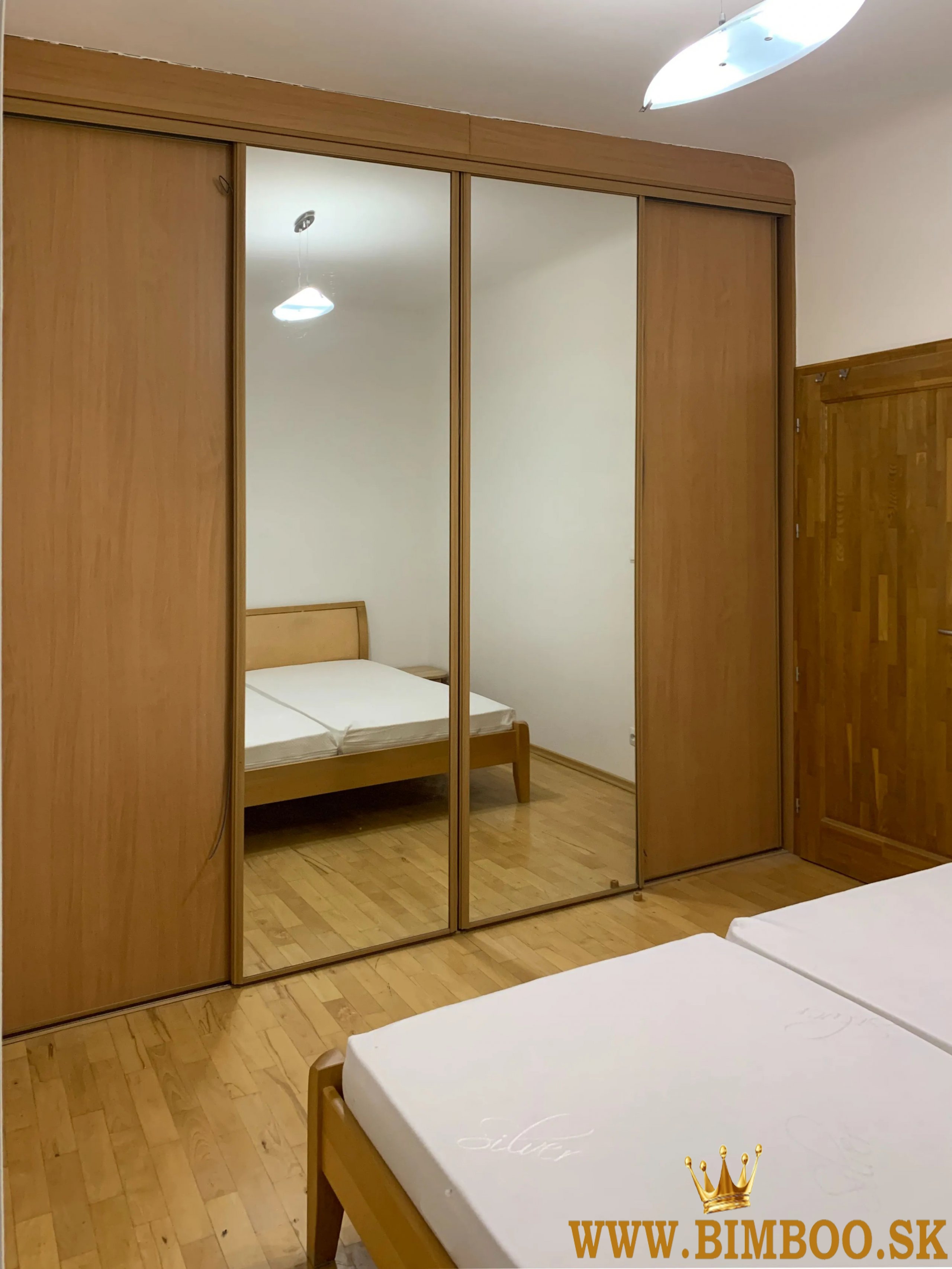 Prenájom 4-izbového bytu v centre – Šoltésovej ulica (