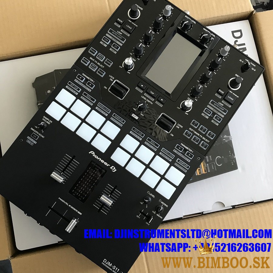 2x Pioneer DJ CDJ-3000-W + 1x DJM-900NXS2-W, Pioneer DJ DJM-V10-LF, Pioneer DJM-A9, Pioneer CDJ-Tour