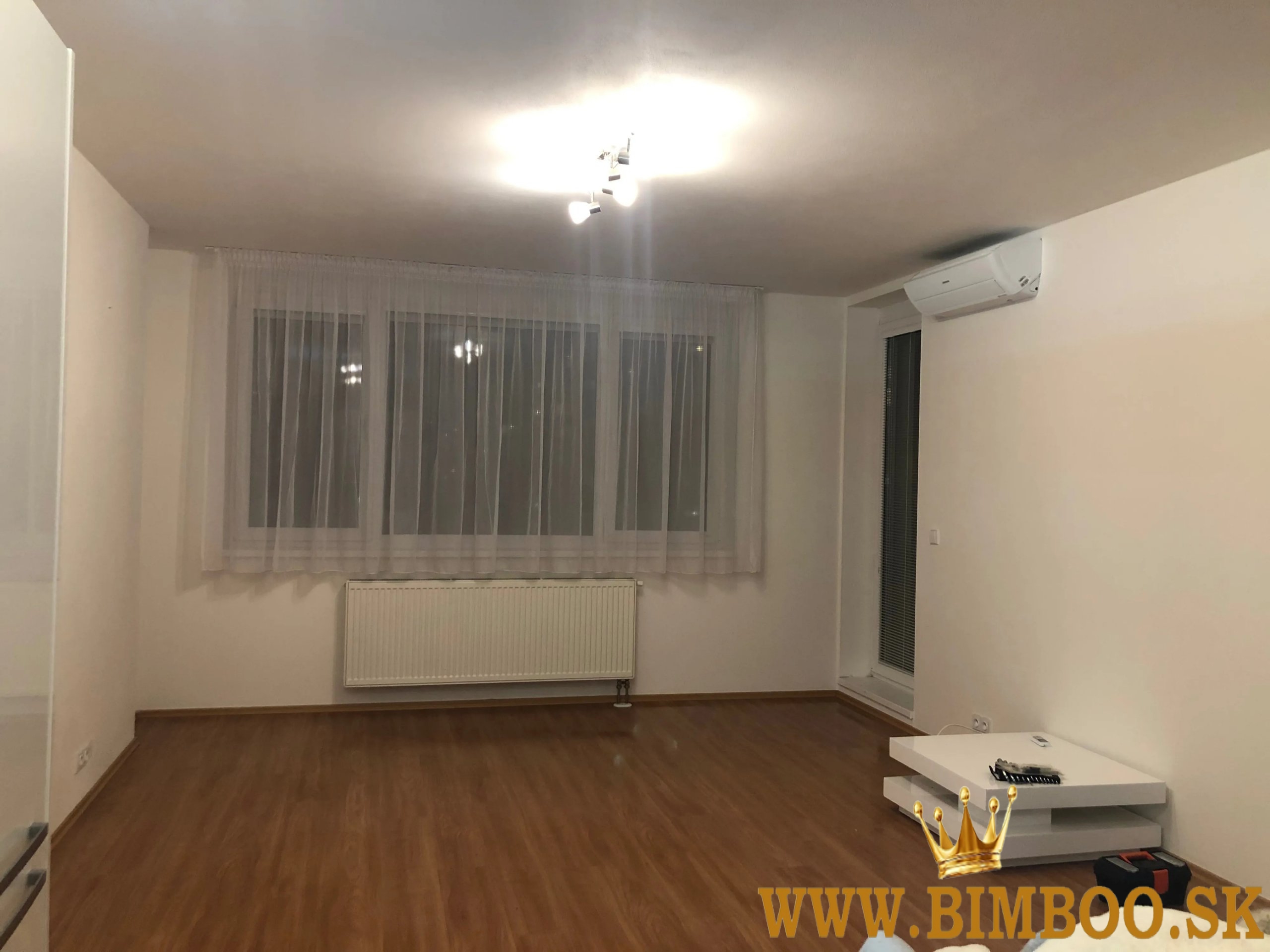 Prenájom: 3-izbový byt – Belinského