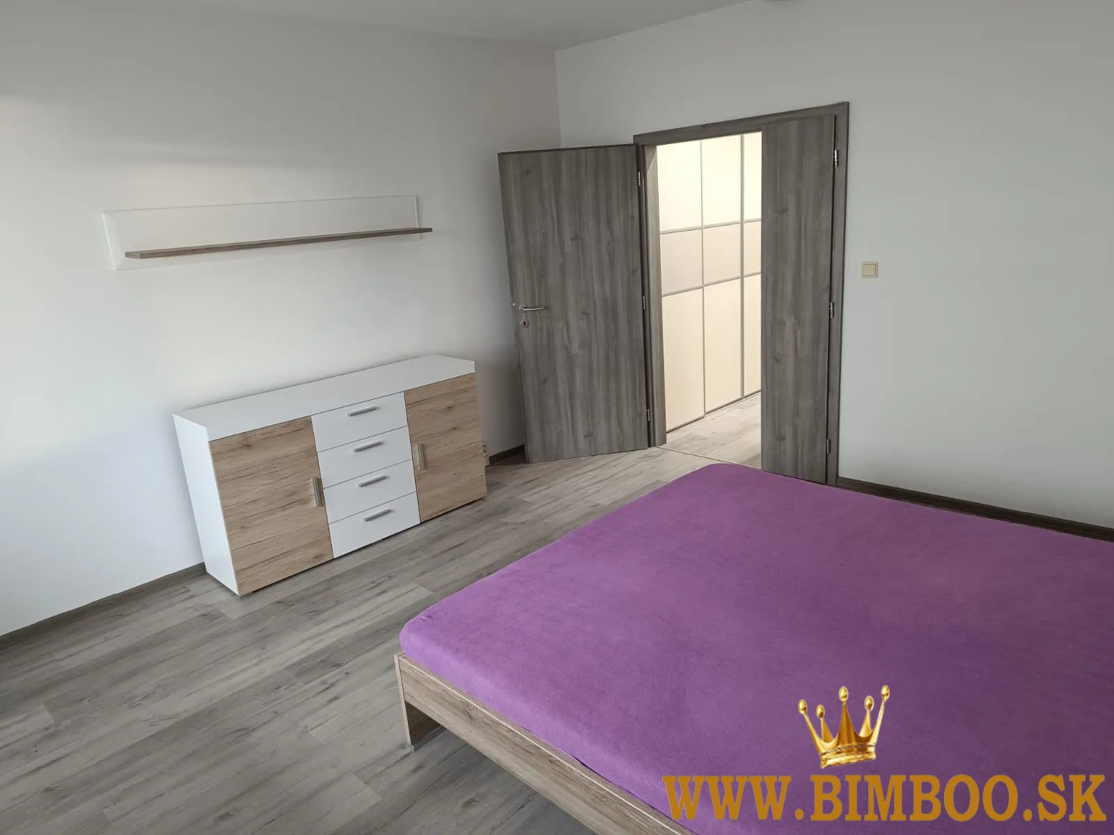 Prenájom: 3-izbový byt – Belinského