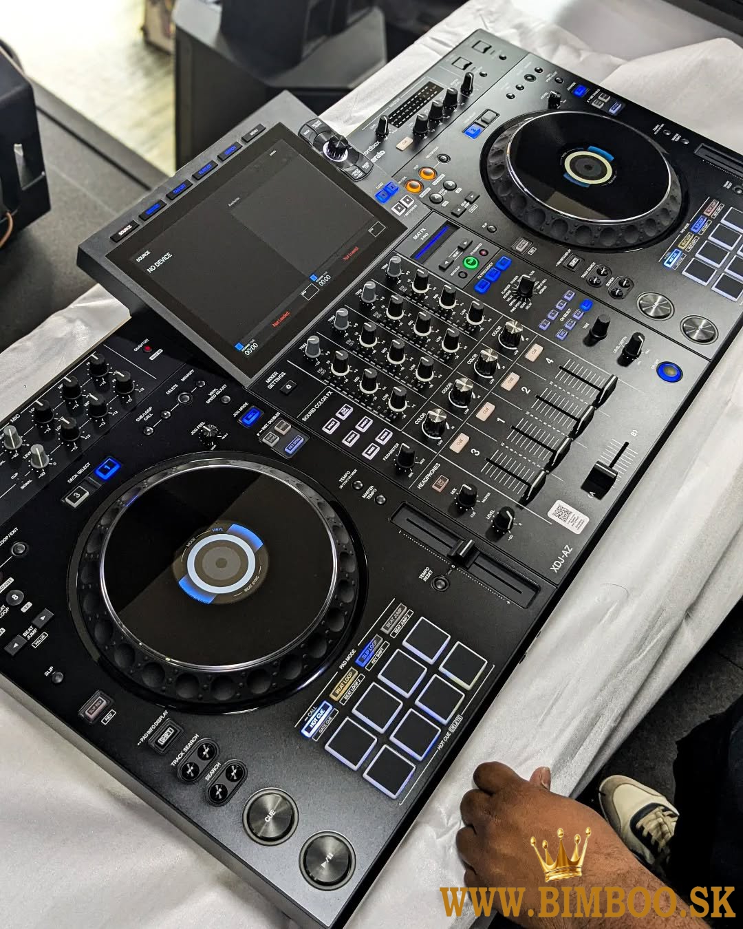 Pioneer CDJ-3000 Player , Pioneer DJM-A9, Pioneer CDJ-2000NXS2,  DJM-900NXS2, Pioneer DJM-V10-LF