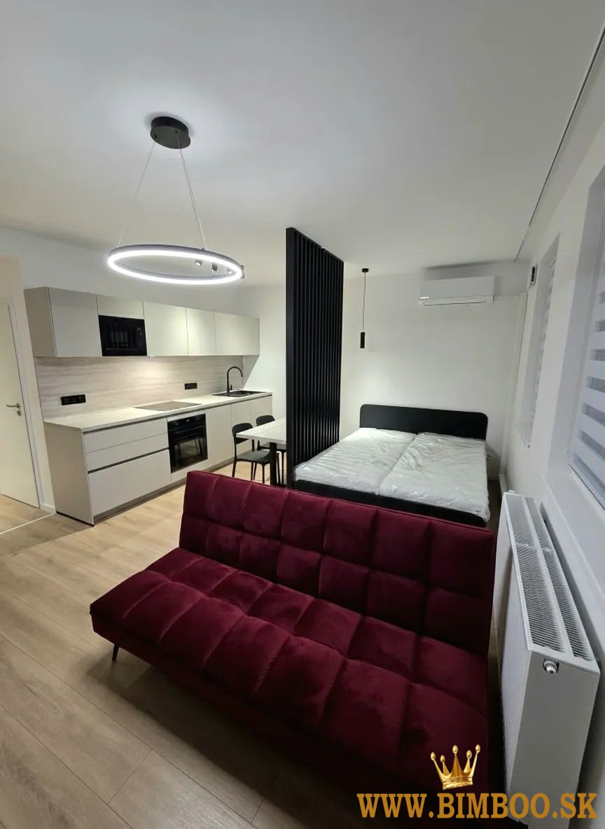 Prenájom: 3-izbový byt – Belinského