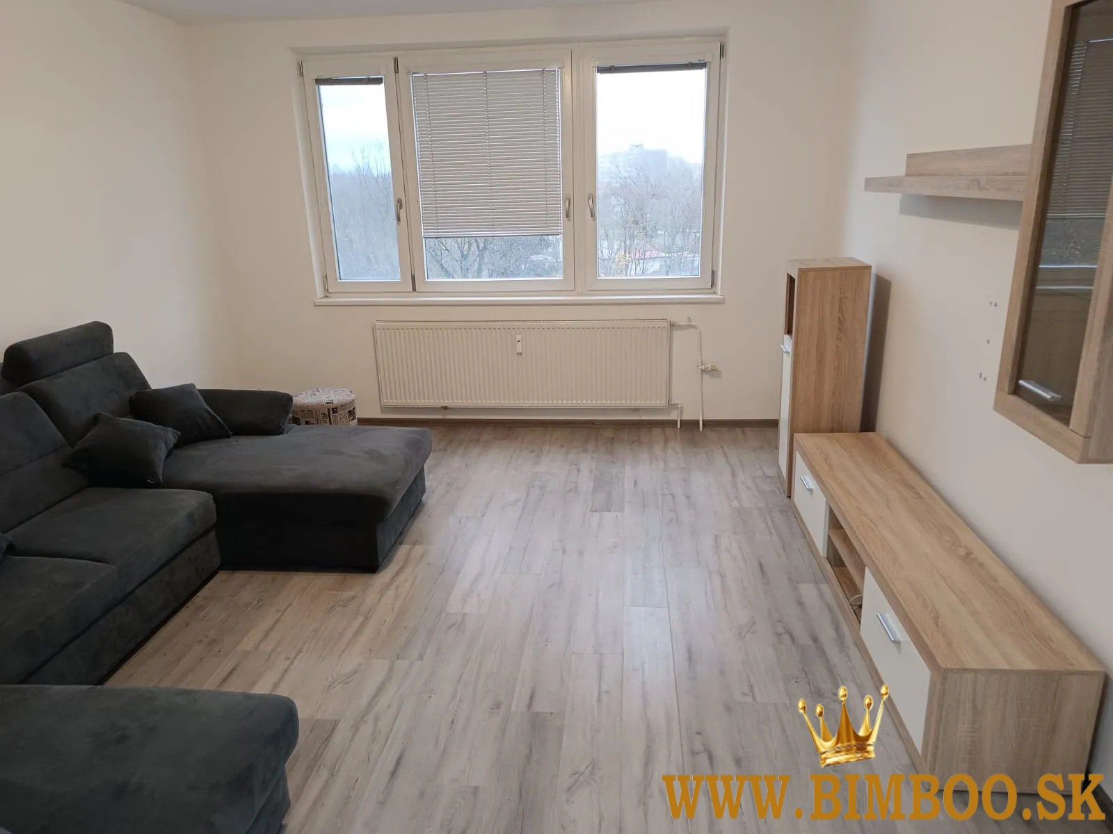 Prenájom: 3-izbový byt – Belinského