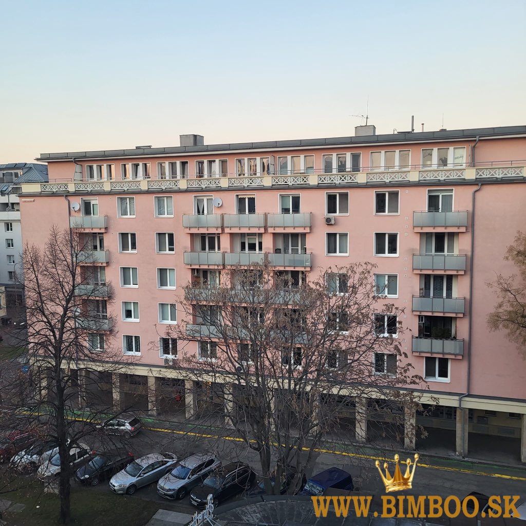 Prenájom 3 izbového bytu na Košickej ulica 