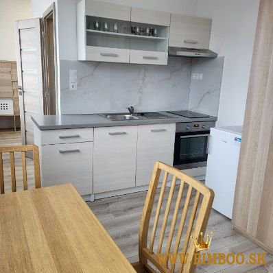  Prenájom kompletne zariadenej garzónky – Majerská ulica, 