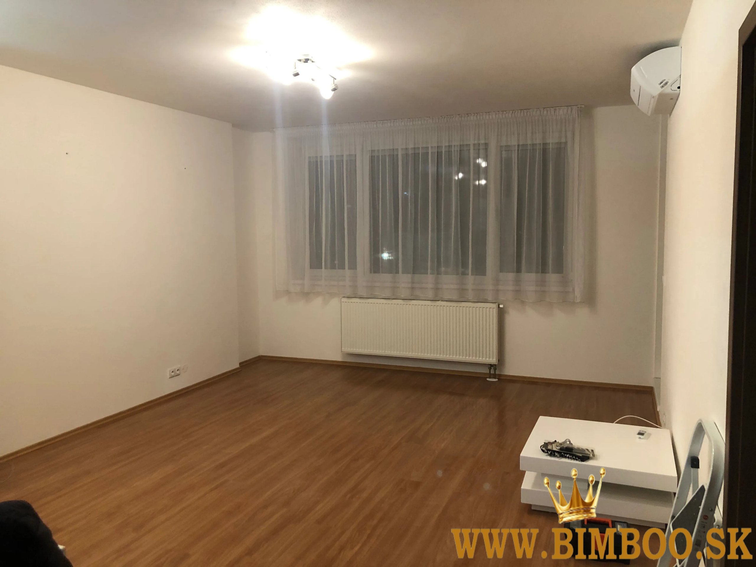 Prenájom: 3-izbový byt – Belinského