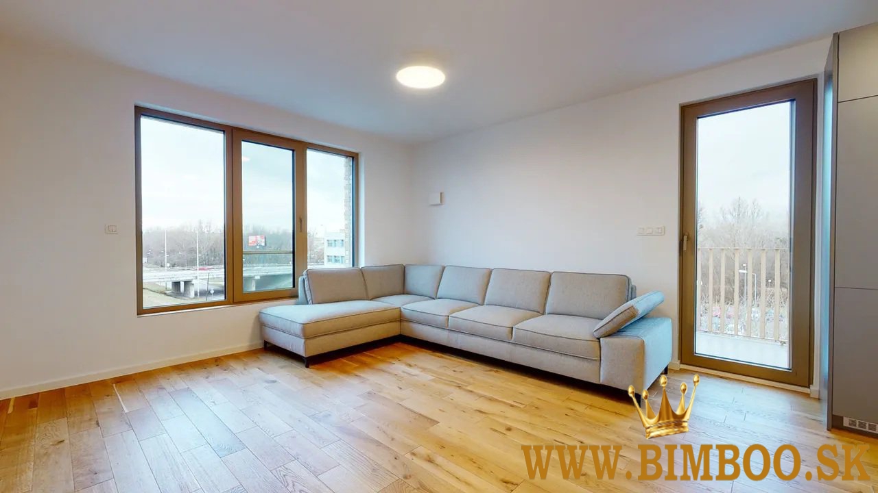 Prenájom 4-izbového bytu – Martinengova ul.,