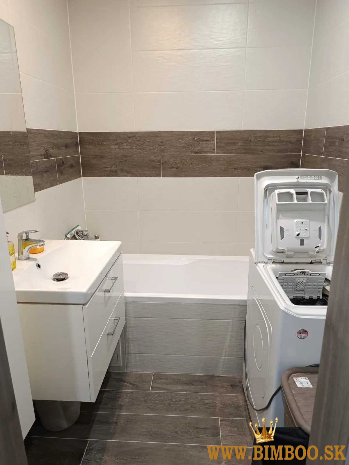 Prenájom: 3-izbový byt – Belinského