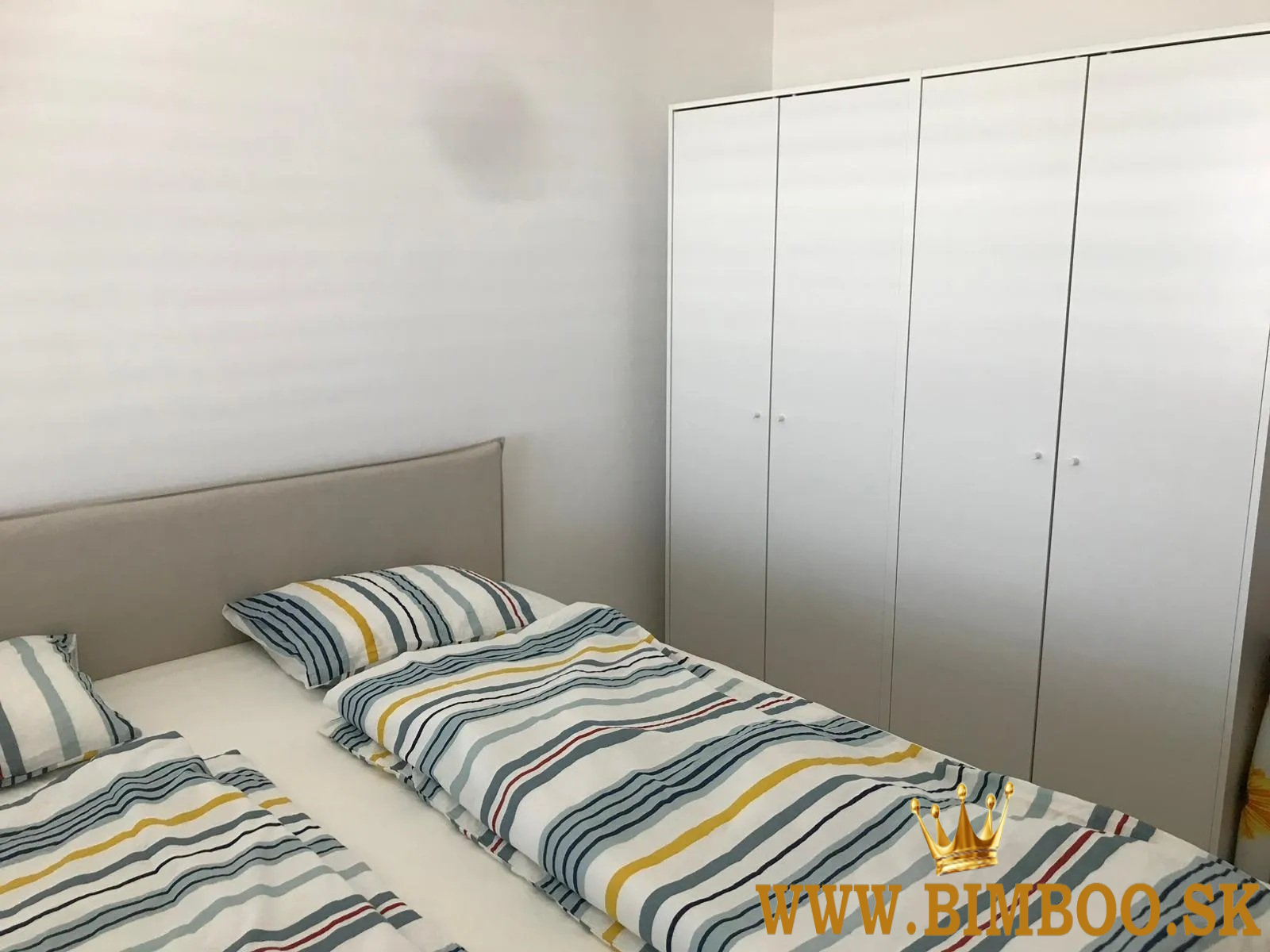 Svetlý 2-izbový byt s výhľadom | Novostavba | Balkón | Klimatizácia |