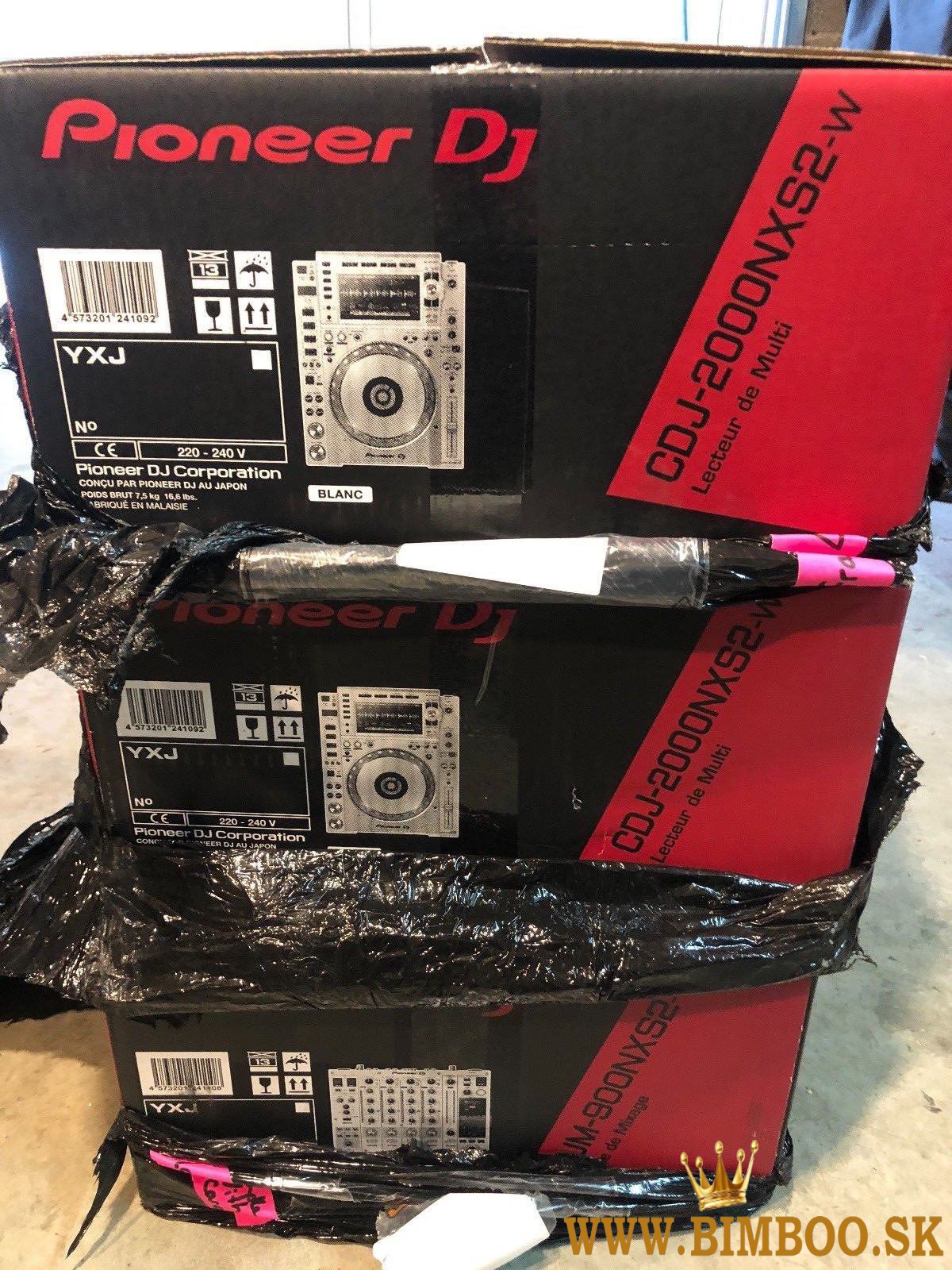 2x Pioneer DJ CDJ-3000-W + 1x DJM-900NXS2-W, Pioneer DJ DJM-V10-LF, Pioneer DJM-A9, Pioneer CDJ-Tour